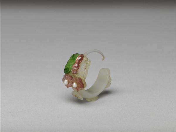 嵌珠碧璽玉耳環