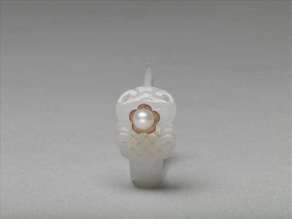 嵌珠碧璽玉耳環