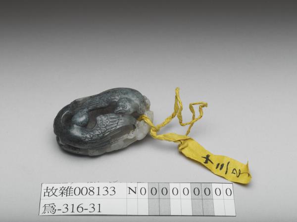 玉雕喜上眉梢墜飾