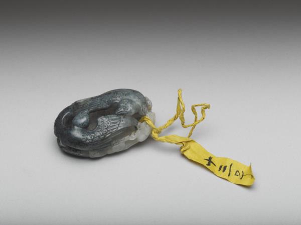 玉雕喜上眉梢墜飾