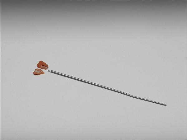 鍍金嵌珊瑚蝙蝠簪