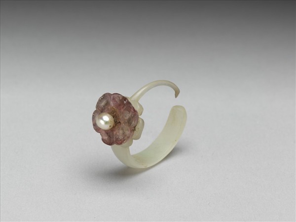 嵌珠碧璽玉耳環