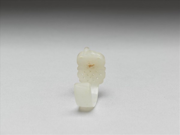 嵌珠碧璽玉耳環