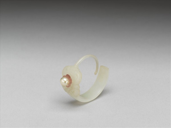 嵌珠碧璽玉耳環