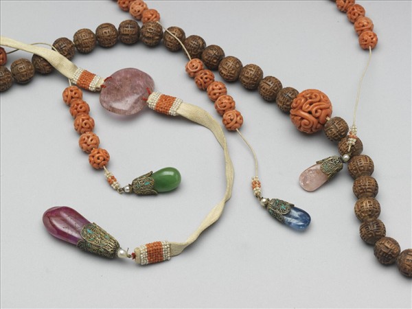 茄楠木刻「囍」字朝珠