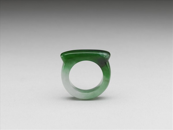 翠玉戒指
