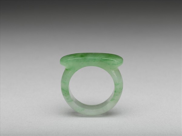 翠玉戒指