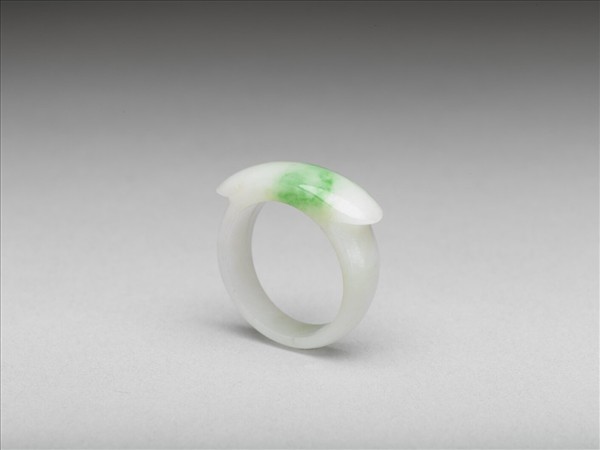 翠玉戒指