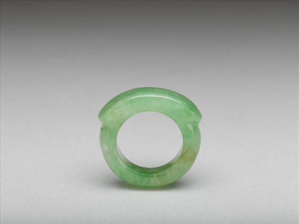 翠玉戒指