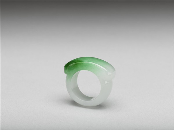 翠玉戒指