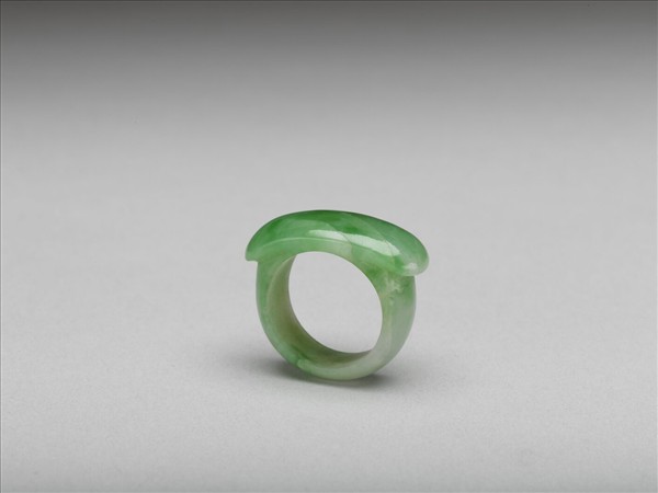 翠玉戒指