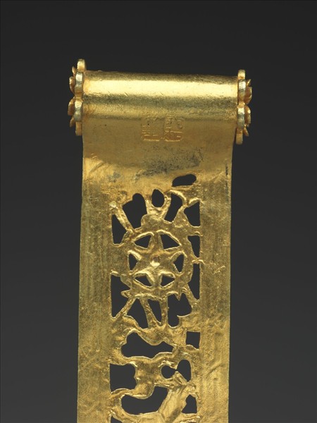 金鏤空雙喜八寶扁方