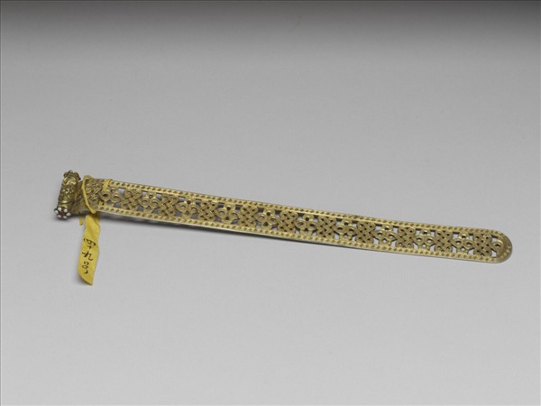 鍍金鏤空盤長紋扁方