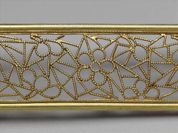 金纍絲冰梅紋扁方