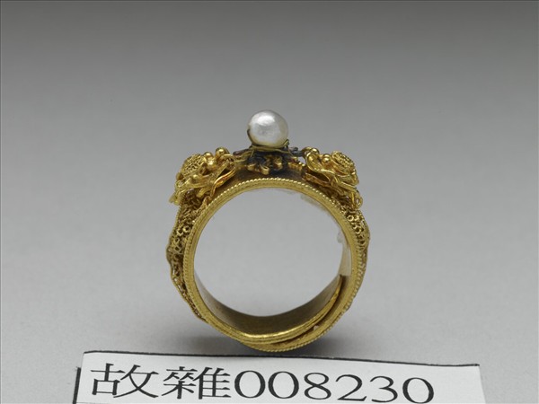 金纍絲雙龍戲珠戒指