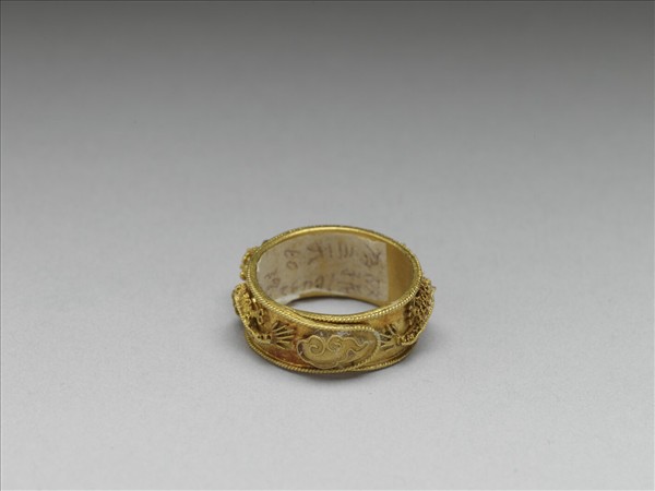 金纍絲雙龍戲珠戒指