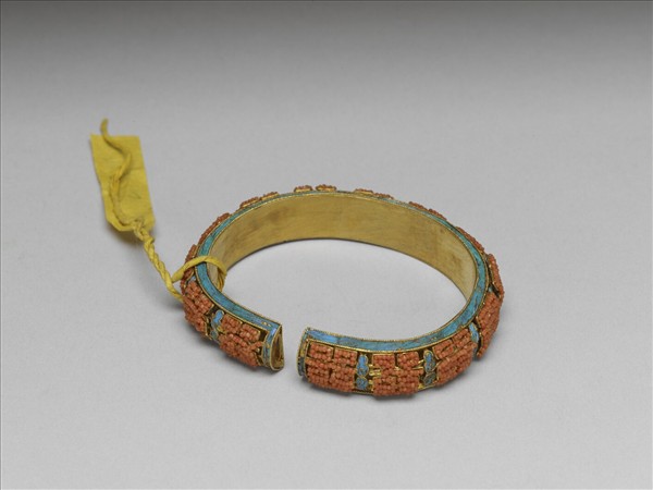 銅鍍金點翠嵌珊瑚珠囍字手鐲