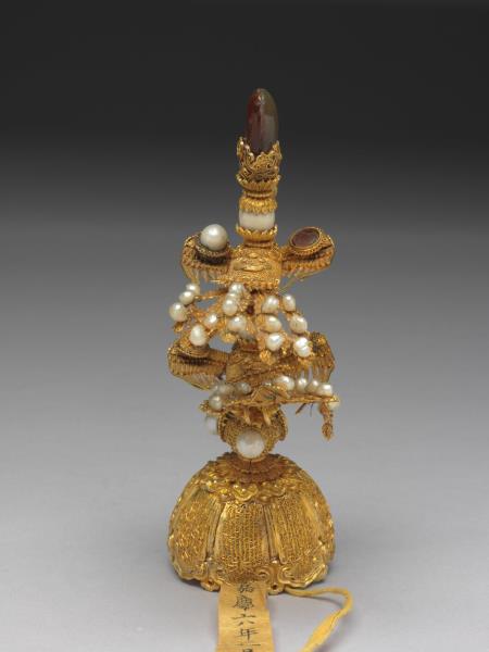 金纍絲鳳朝冠頂