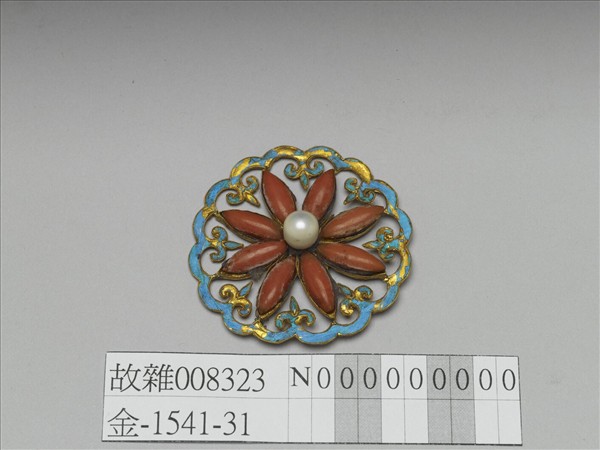 金鑲珊瑚菱花面簪