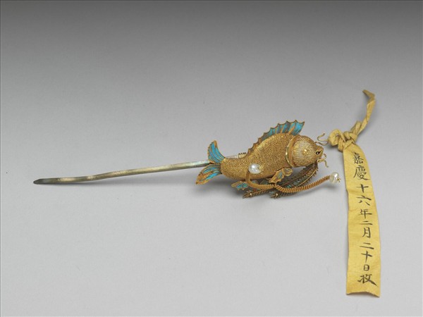 金纍絲魚簪