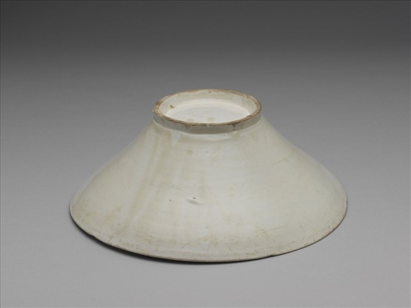 定窯 白瓷花口碗