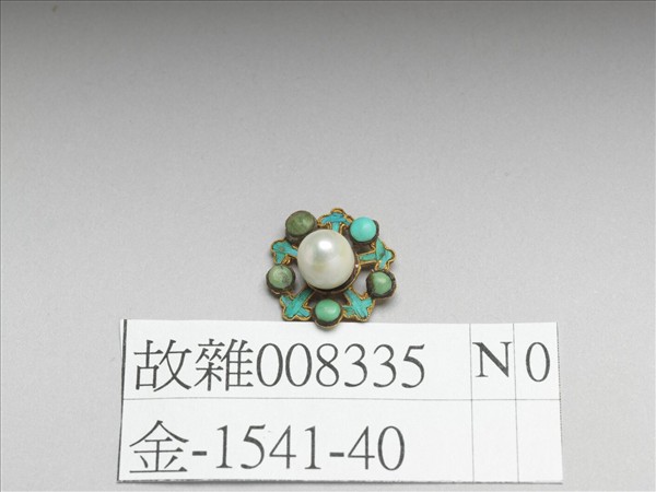 金鑲松石梅花飾件