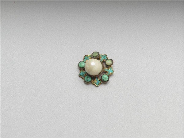 金鑲松石梅花飾件