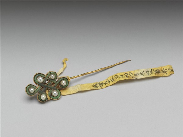 金鑲松石盤長簪