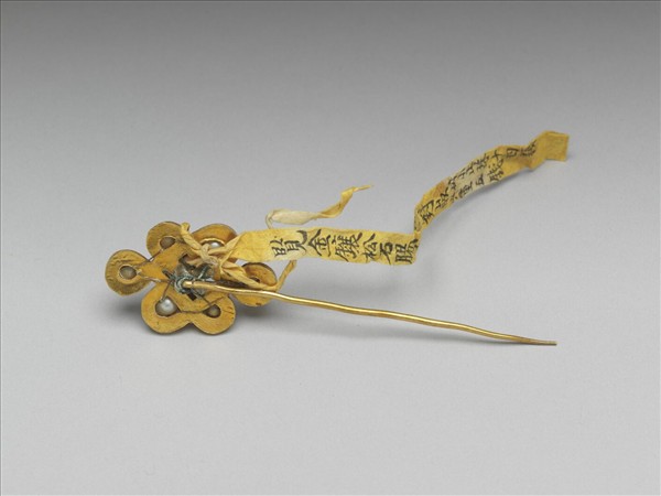 金鑲松石盤長簪