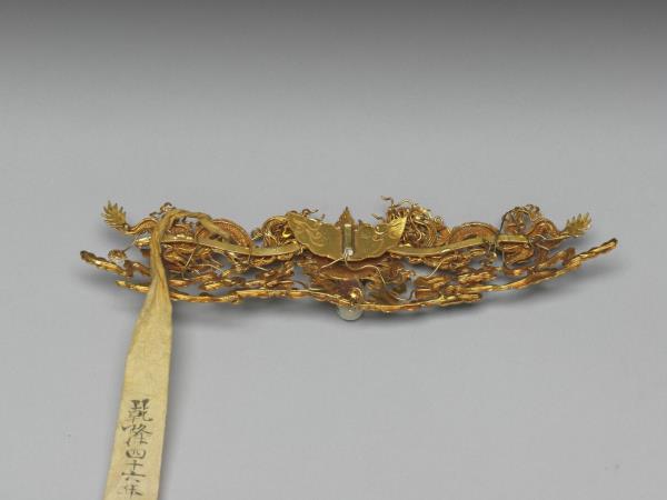 金纍絲點翠嵌珠寶雙龍戲珠簪