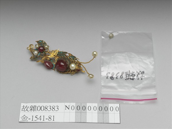 金嵌珠寶蜘蛛簪