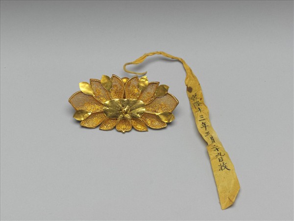 金纍絲蓮花面簪