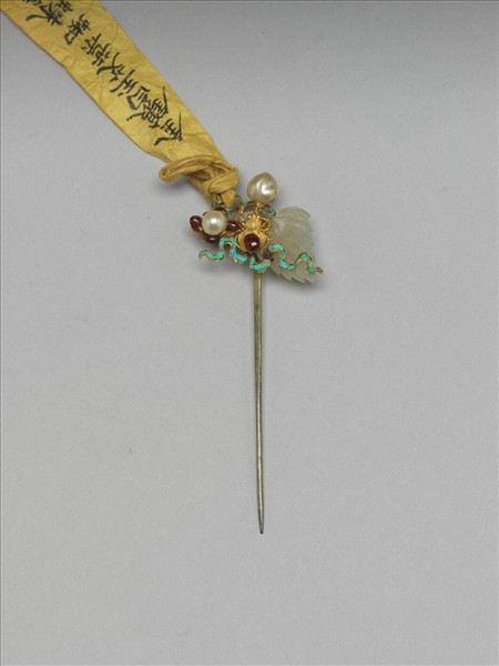 嵌玉艾葉蜘蛛簪