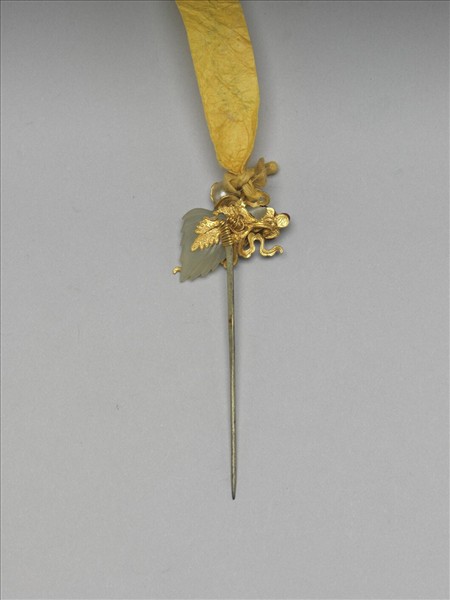 嵌玉艾葉蜘蛛簪