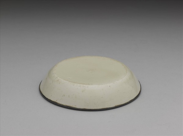 定窯 劃花萱花碟