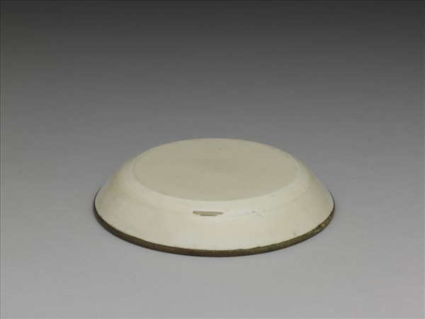 定窯 劃花萱花碟