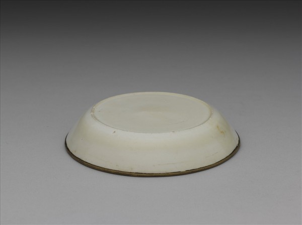 定窯 劃花萱花碟