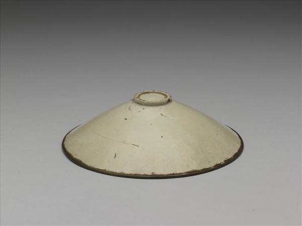 定窯 白瓷印花蓮花紋碗