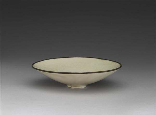 定窯 白瓷印花雙鳳穿花紋笠式碗