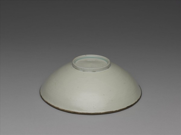 青白瓷印花博古花卉紋碗