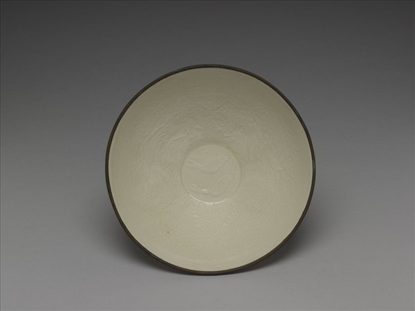 定窯 印花鴛鴦雙魚碗