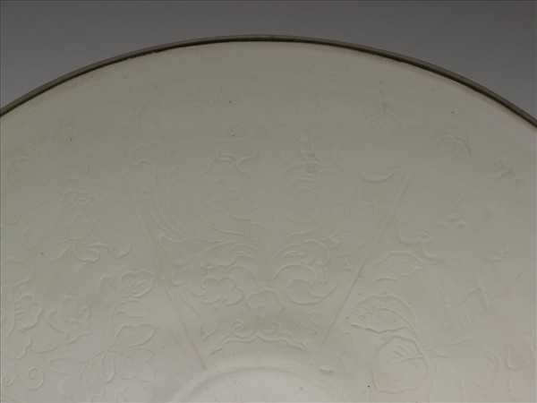 定窯 瑩白印花花卉碗