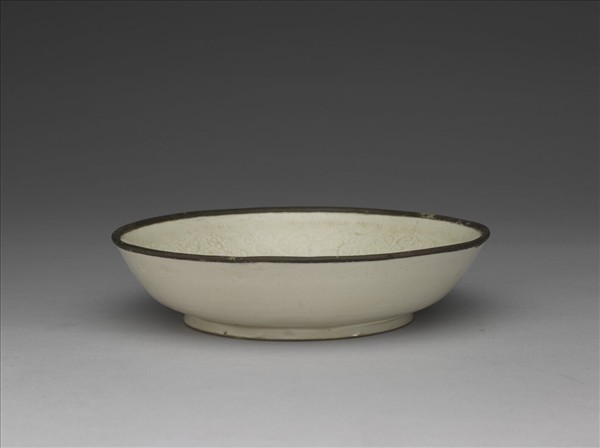 定窯 印花雙螭盤