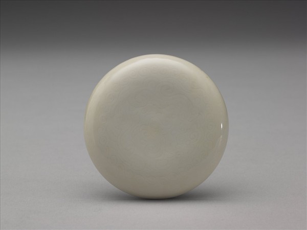 白釉劃花夔鳳印泥盒