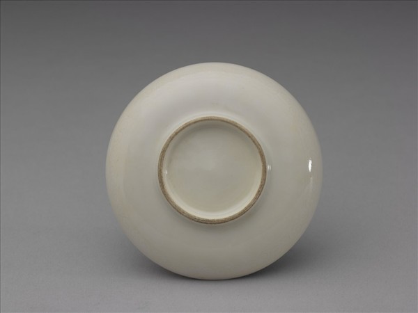 白釉劃花夔鳳印泥盒