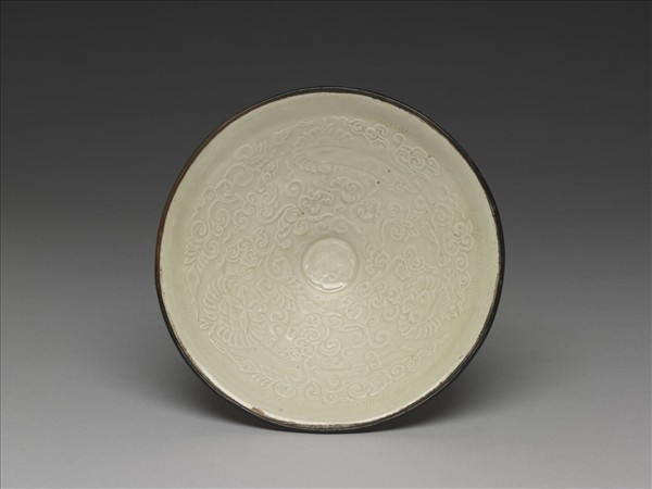 定窯 印花菊紋笠式碗