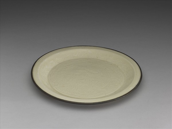 定窯 印花舞鳳紋折沿盤