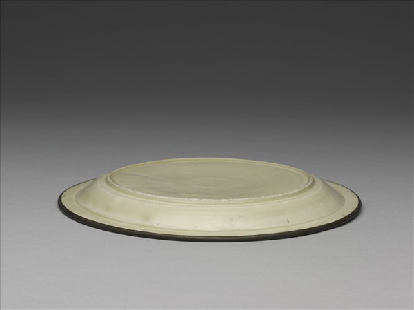 定窯 印花舞鳳紋折沿盤