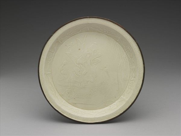 定窯 印花孔雀蕉石圖折沿盤