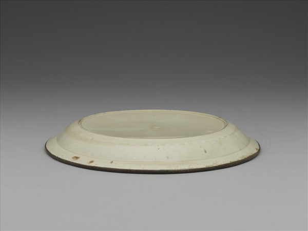 定窯 印花孔雀蕉石圖折沿盤